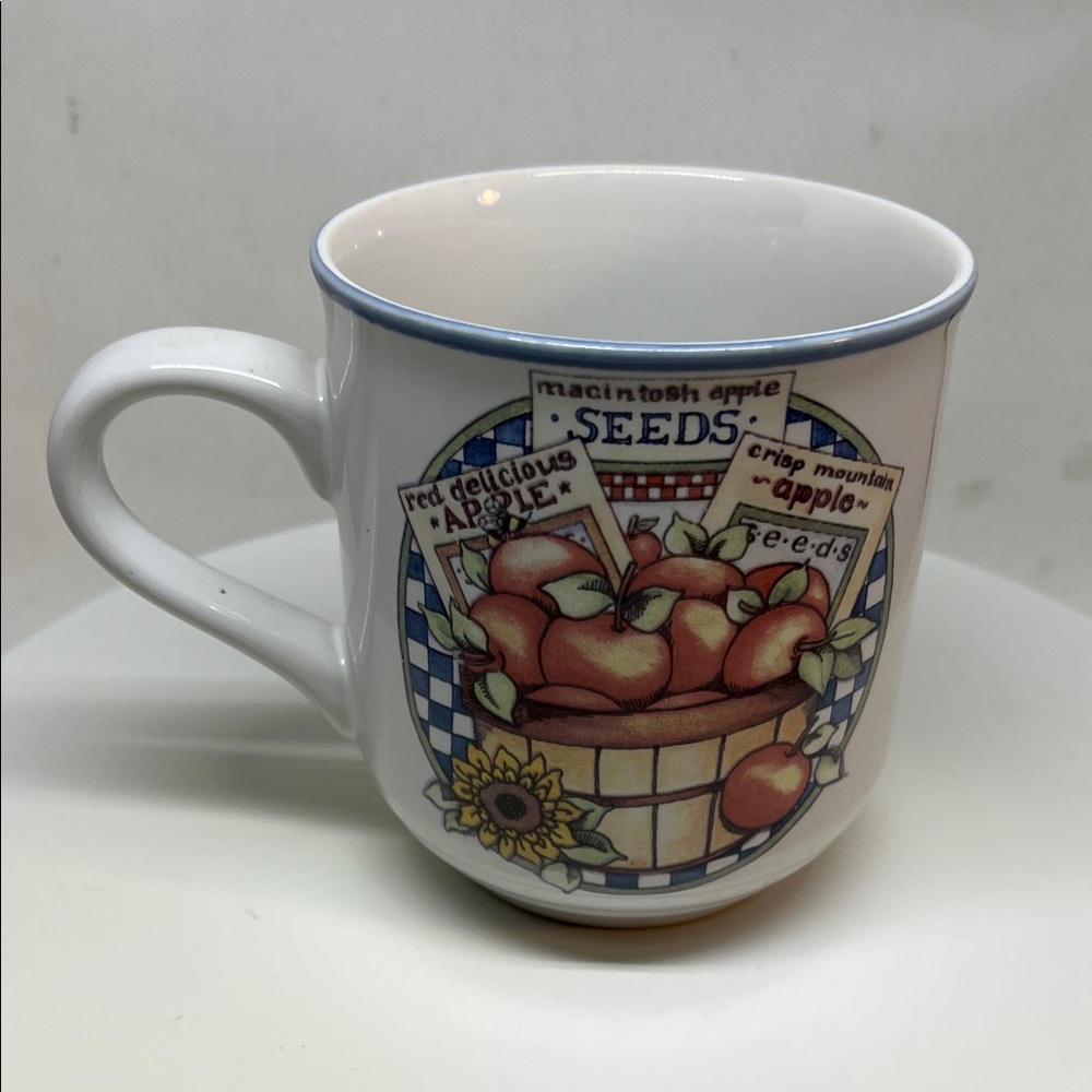 Vintage International Tableworks Stoneware Apple & Seed basket Mug
